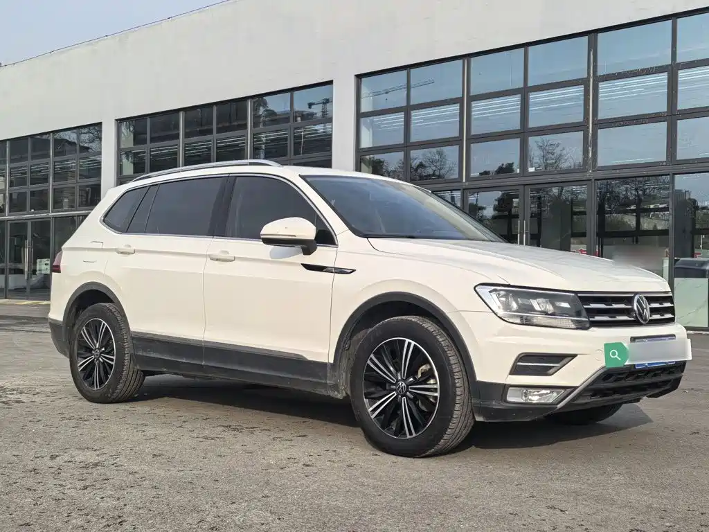 Volkswagen Tiguan L 2021 — фото 9