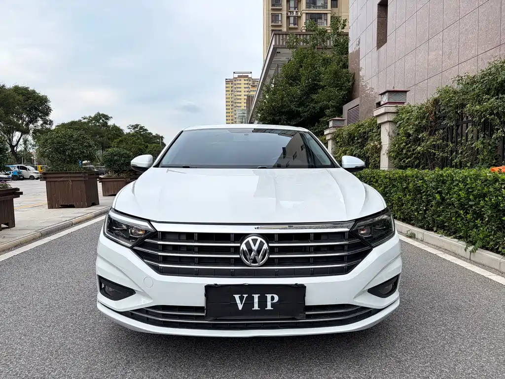 Volkswagen Sagitar 2021