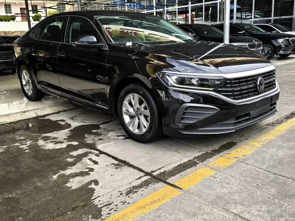 Volkswagen Passat 2022