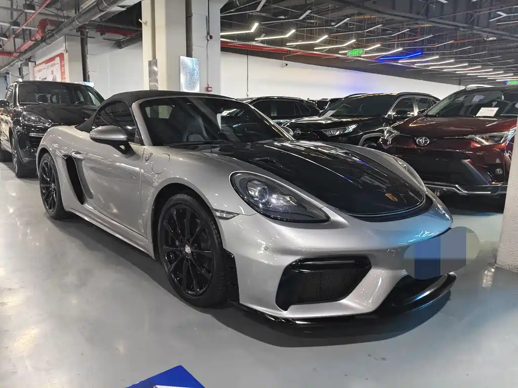 Porsche 718 2016
