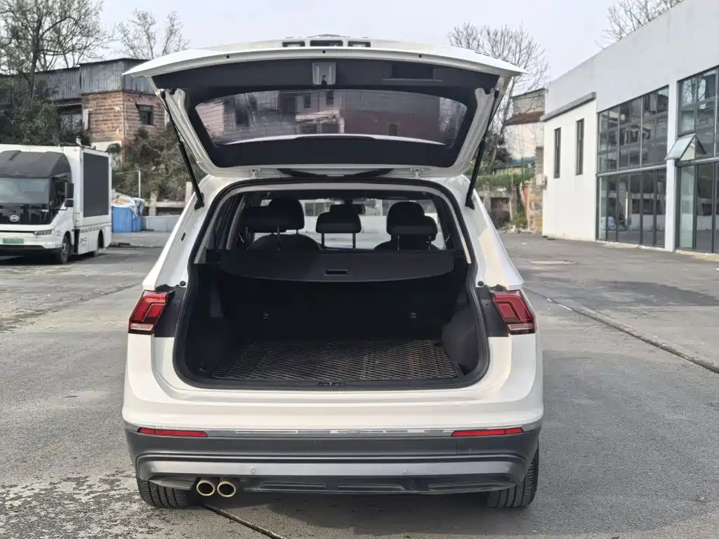 Volkswagen Tiguan L 2021 — фото 19