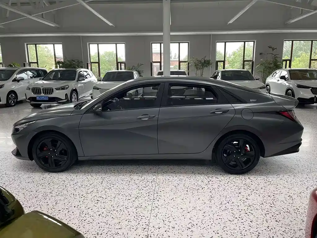 Hyundai Elantra 2023