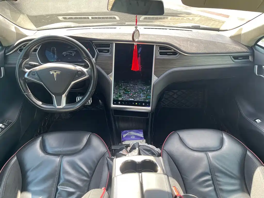 Tesla Model S 2015 — фото 4
