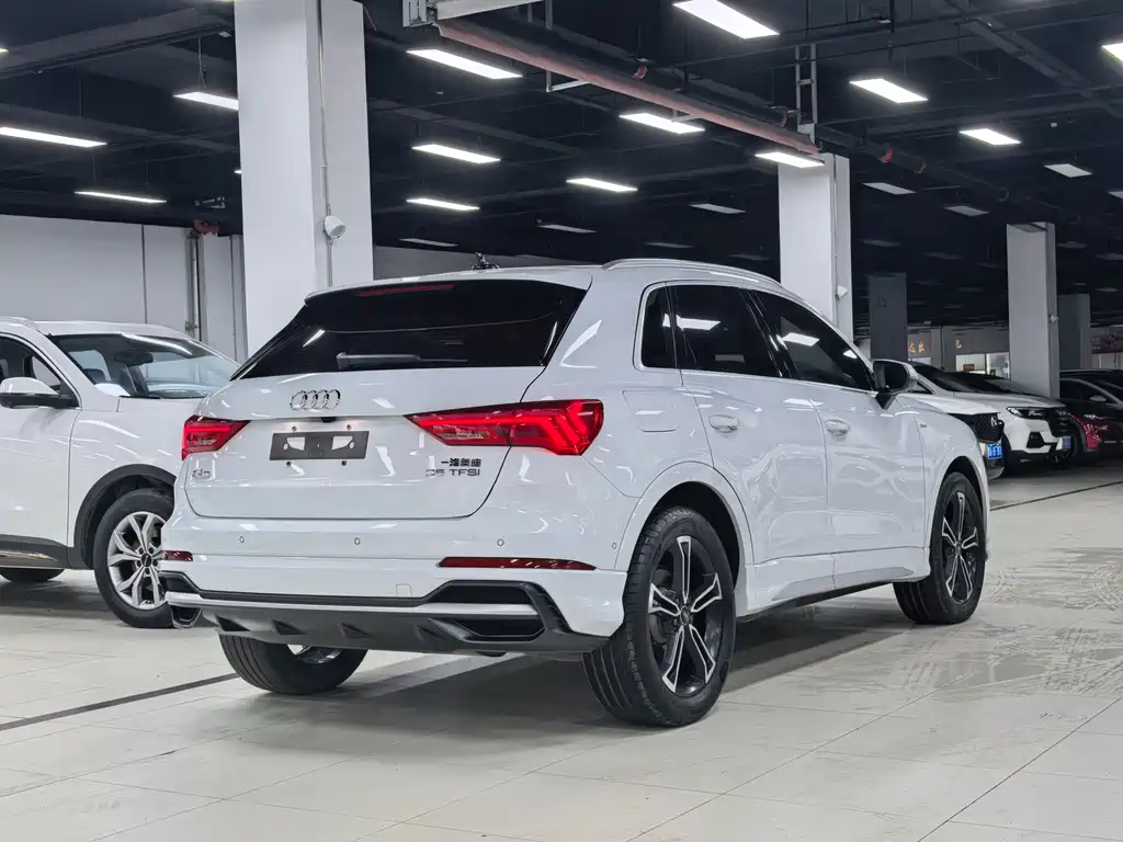 Audi Q3 2023 — фото 26