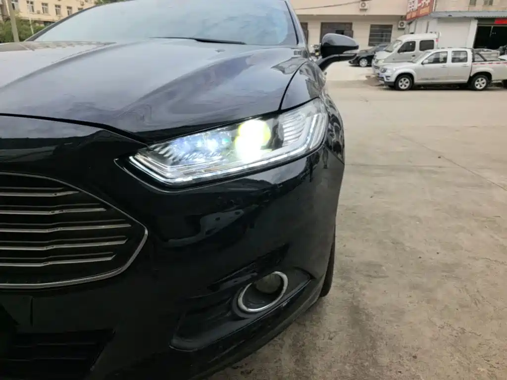 Ford Mondeo 2016 — фото 24