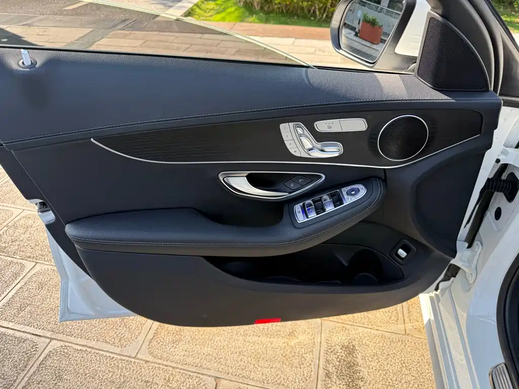 Mercedes-Benz C-Class 2020 — фото 17