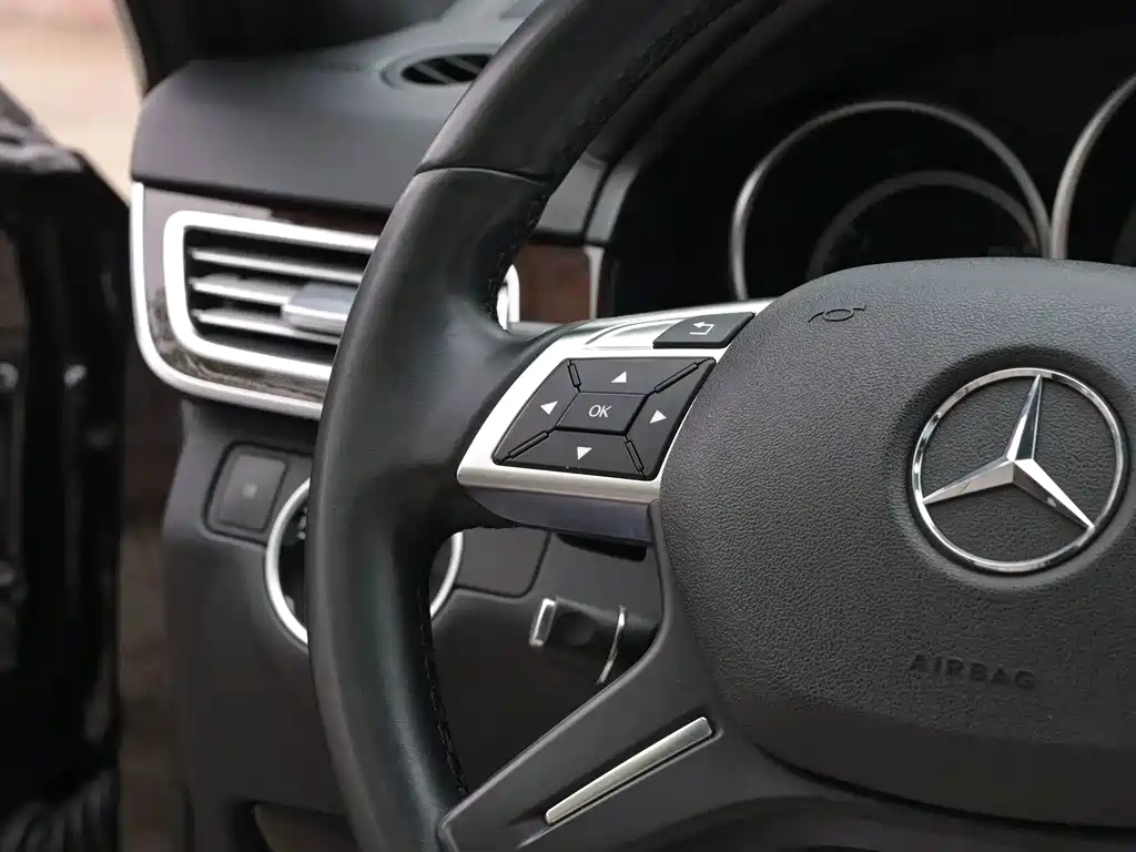 Mercedes-Benz E-Class 2014 — фото 13