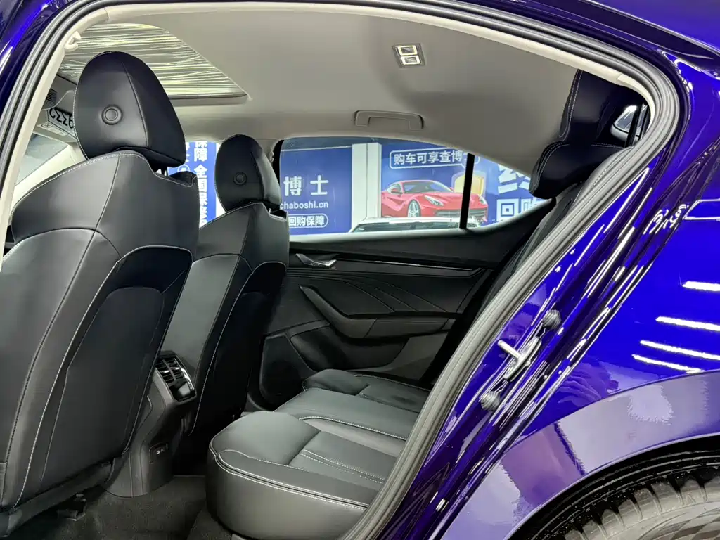 Skoda Octavia 2022 — фото 17