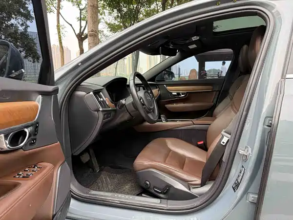 Volvo S90 2020