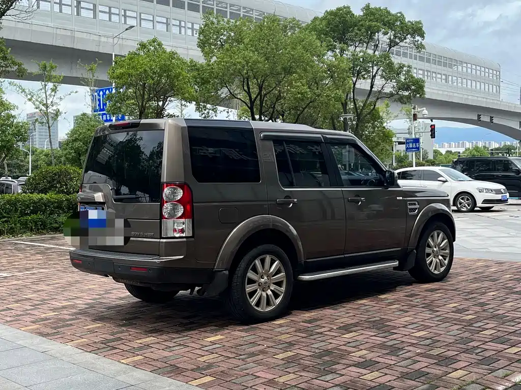 Land Rover Discovery 2013