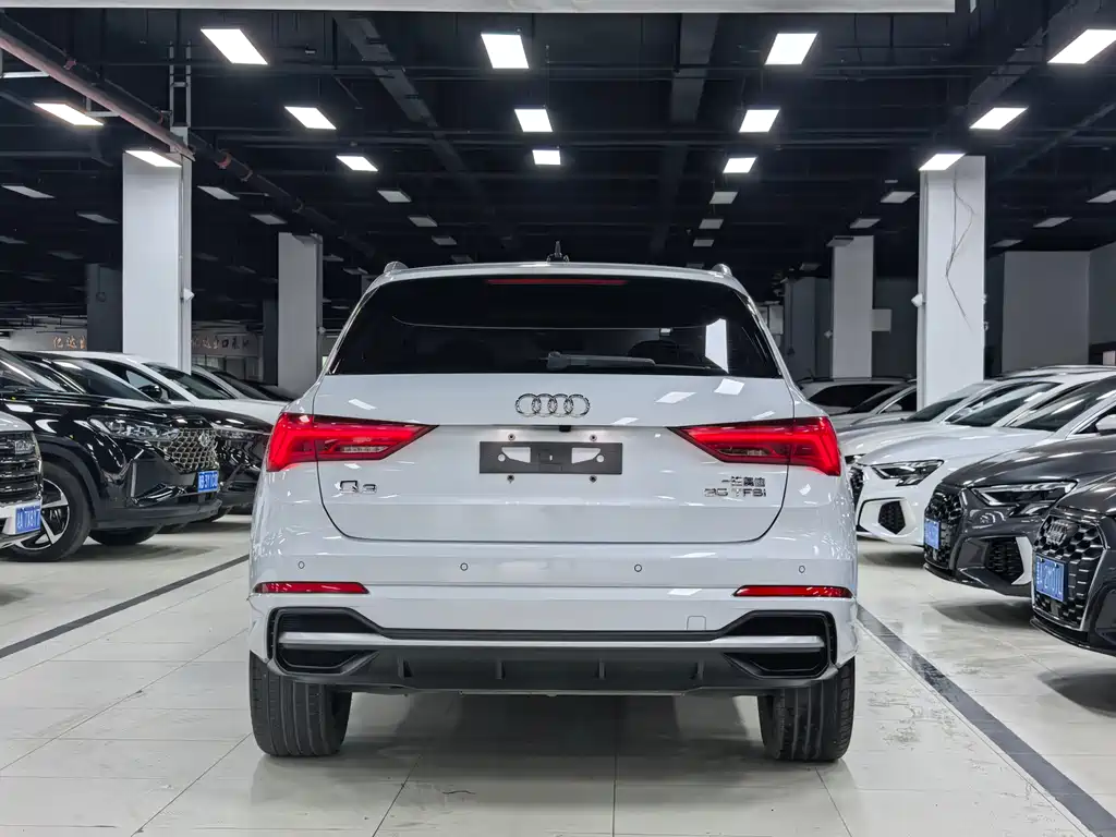 Audi Q3 2023 — фото 25