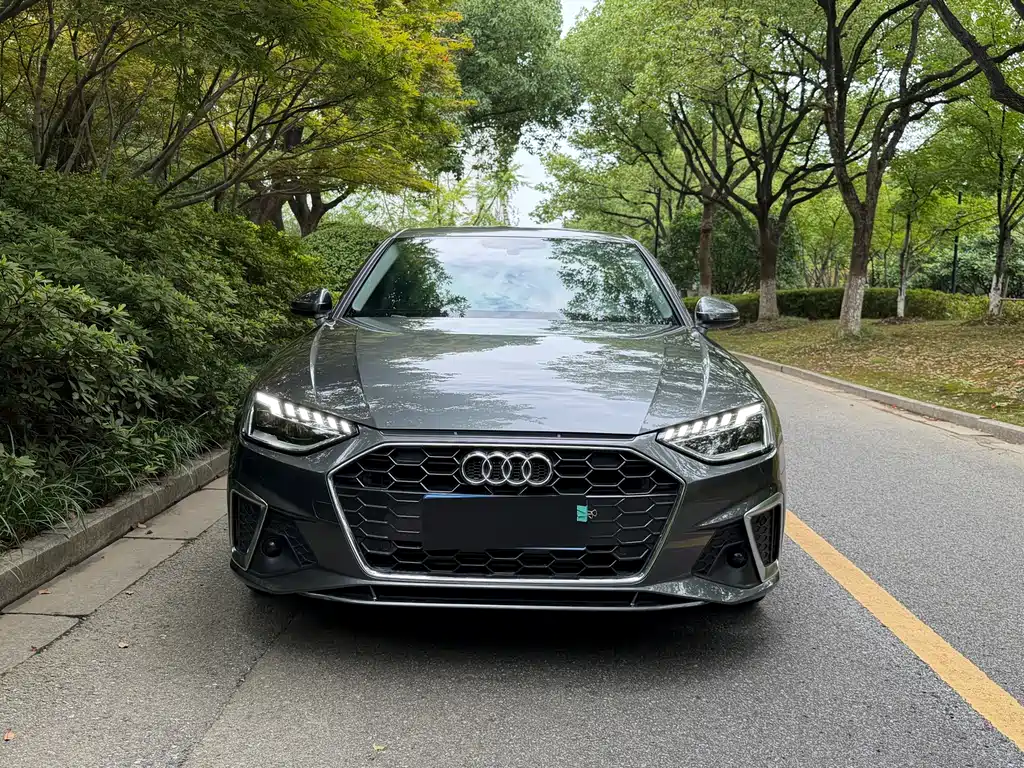 Audi A4L 2021