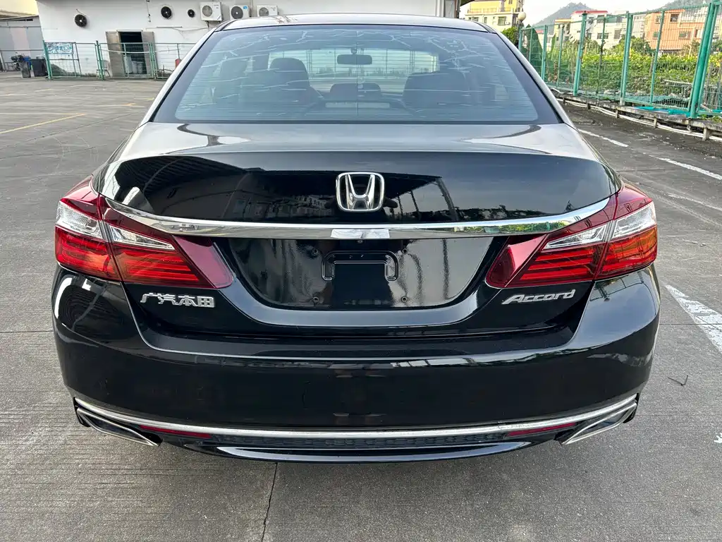 Honda Accord 2018 — фото 5