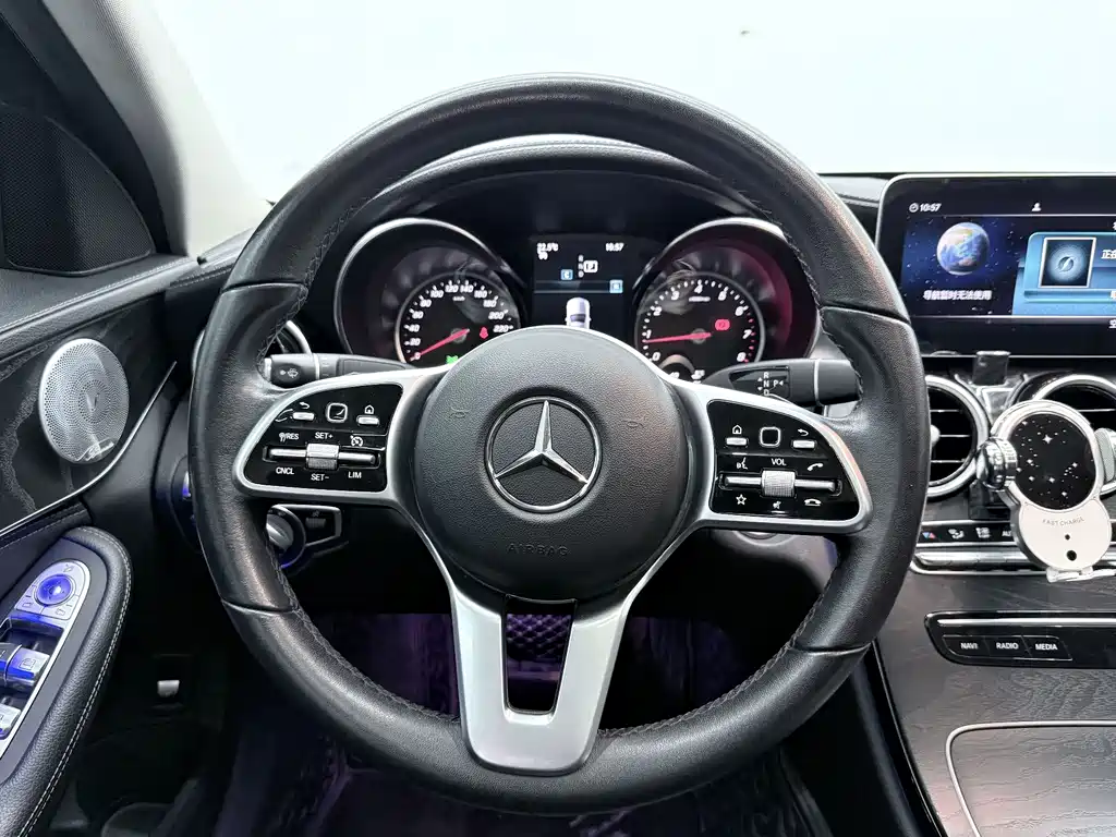 Mercedes-Benz C-Class 2019 — фото 10
