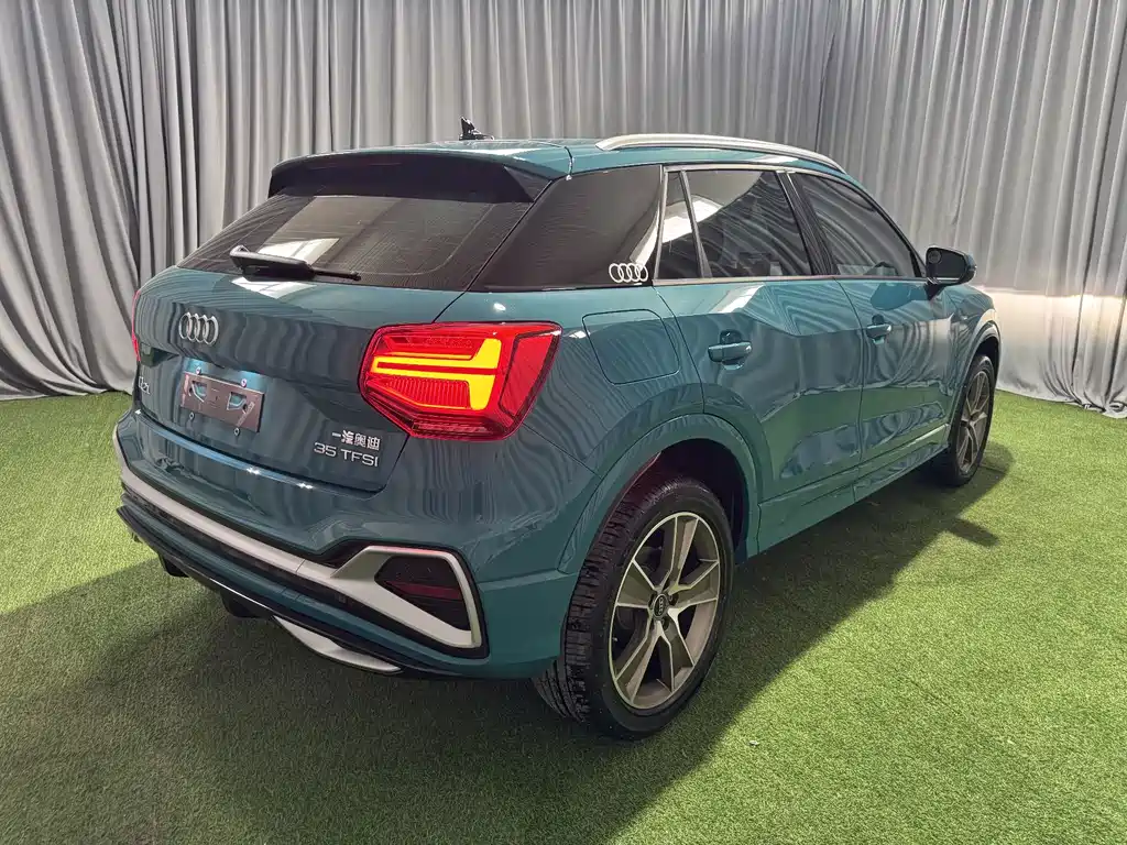 Audi Q2L 2022