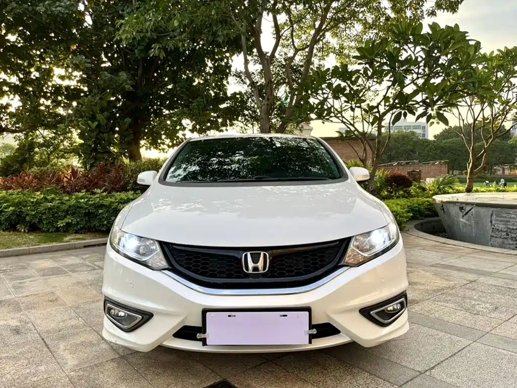 Honda Jade 2016