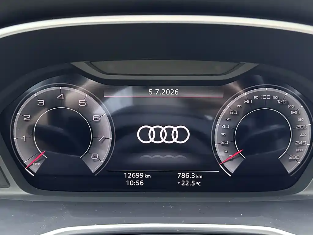 Audi Q3 2023 — фото 9
