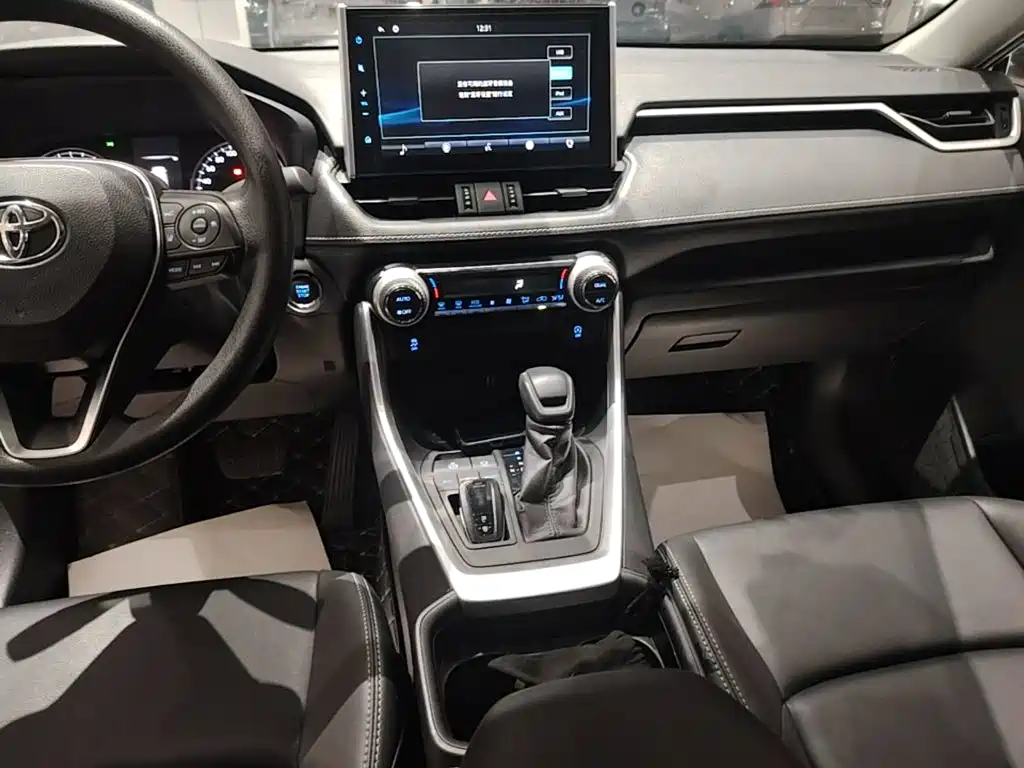 Toyota Wildlander 2021 — фото 13