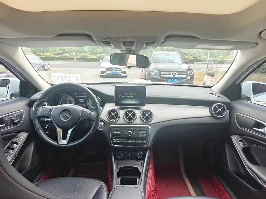 Mercedes-Benz GLA 2016