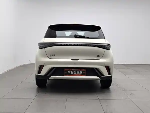 BYD Dolphin 2023