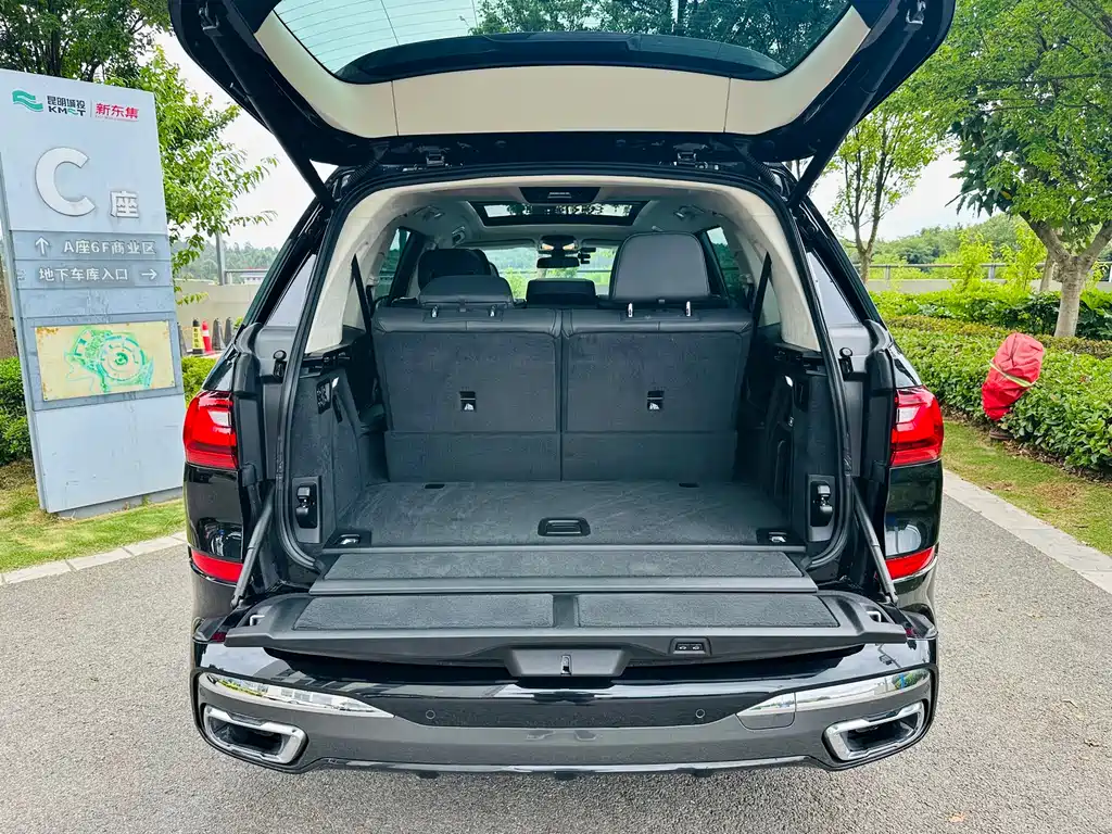 BMW X7 2021 — фото 16