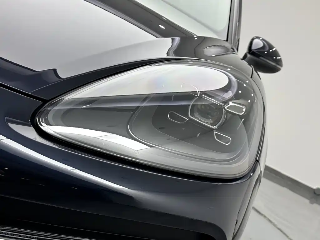 Porsche Cayenne 2019 — фото 19