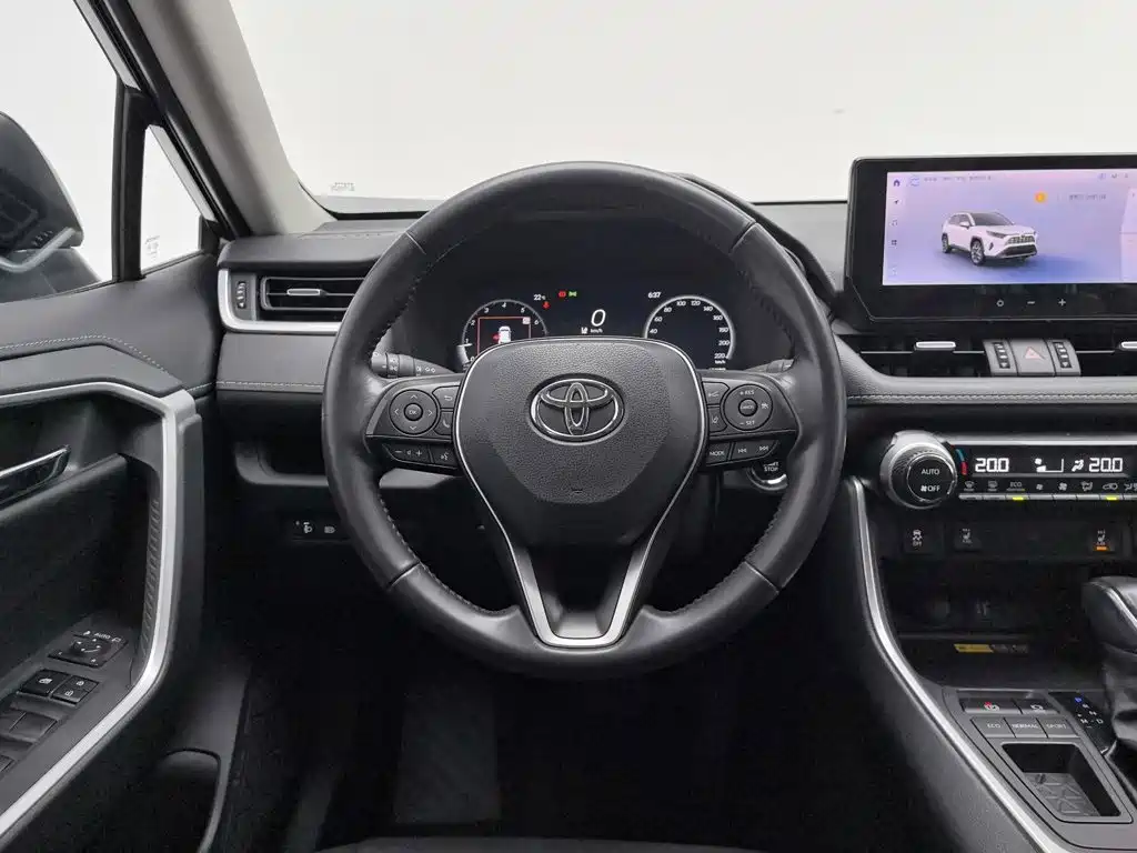 Toyota RAV4 2023 — фото 11