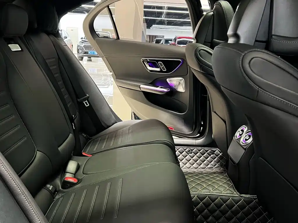 Mercedes-Benz C-Class 2023