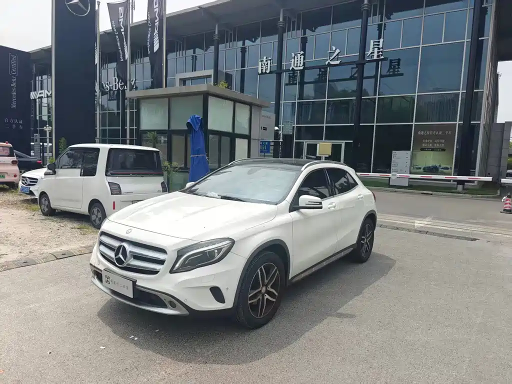 Mercedes-Benz GLA 2016