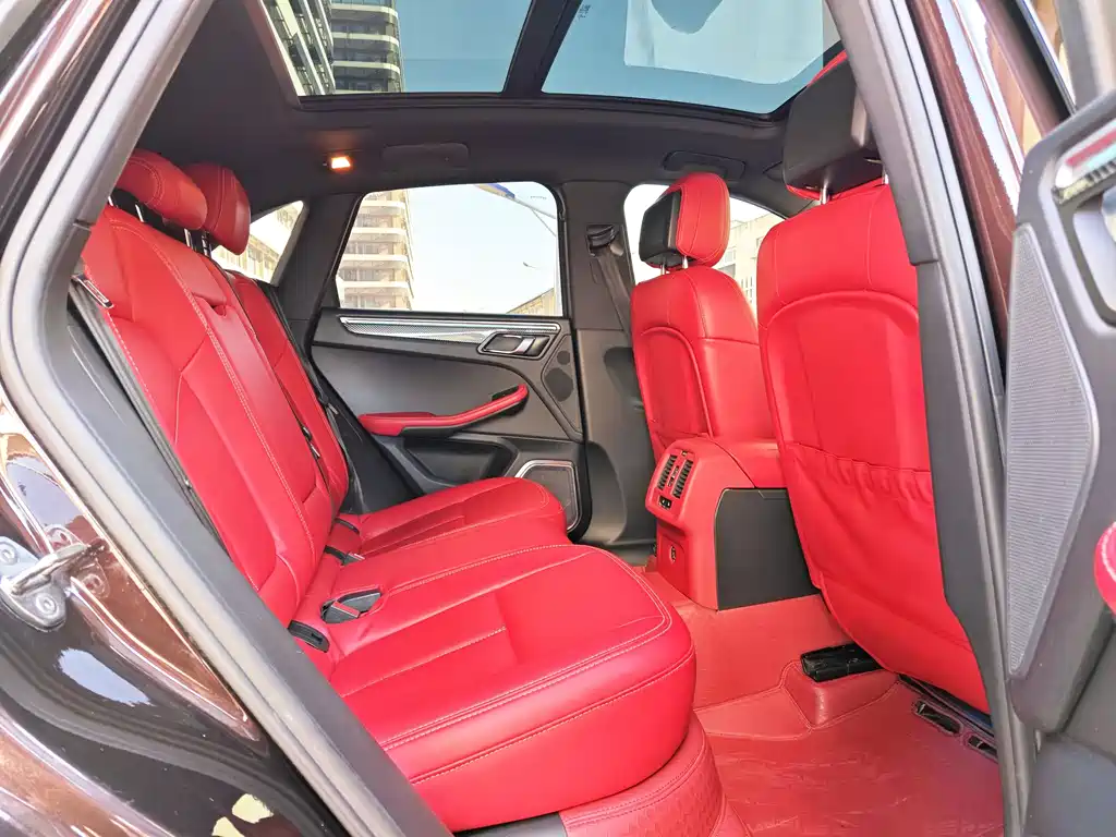 Porsche Macan 2020 — фото 12