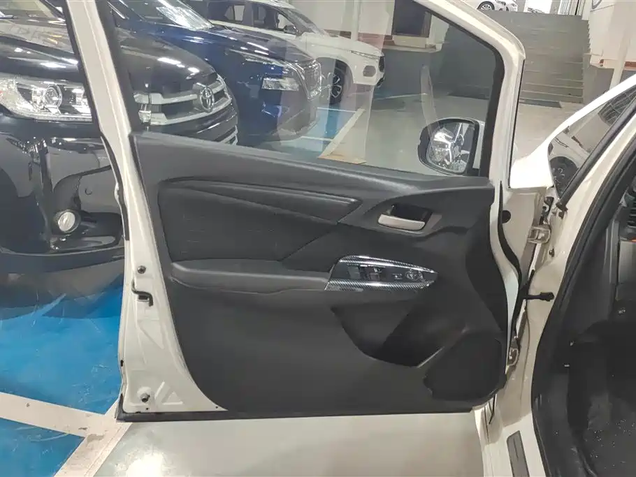 Honda Fit 2015 — фото 7
