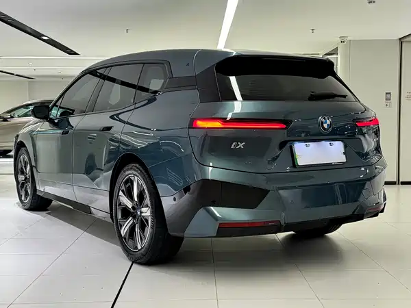 BMW iX 2025