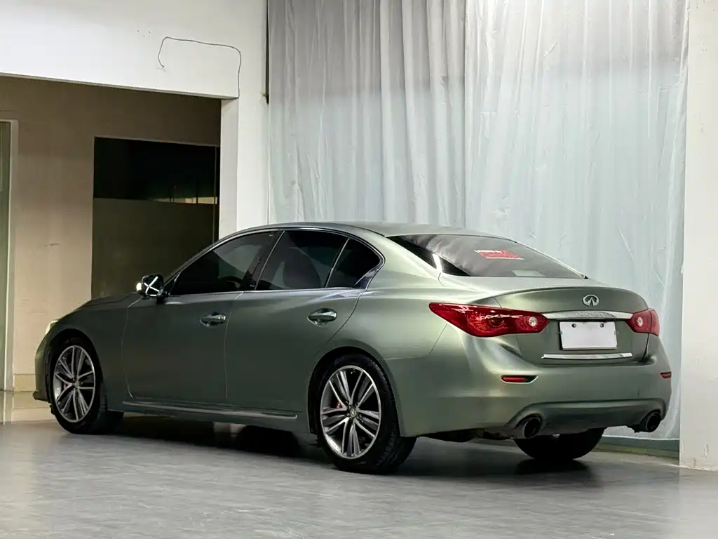 Infiniti Q50L 2015