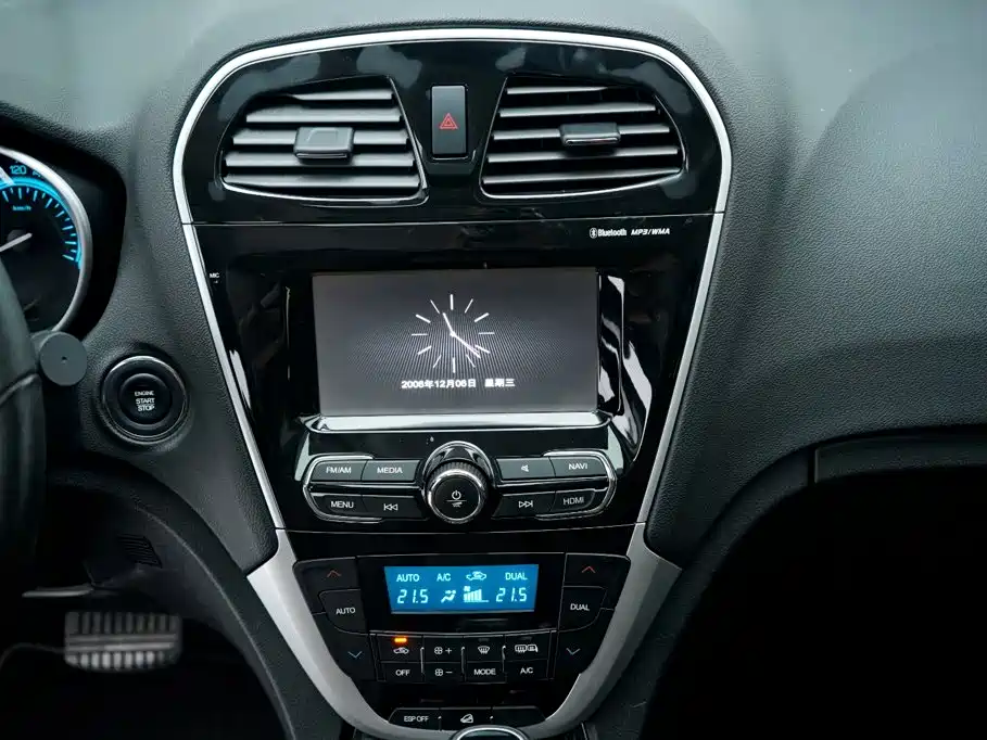 GAC Trumpchi GS5 Super 2016 — фото 16