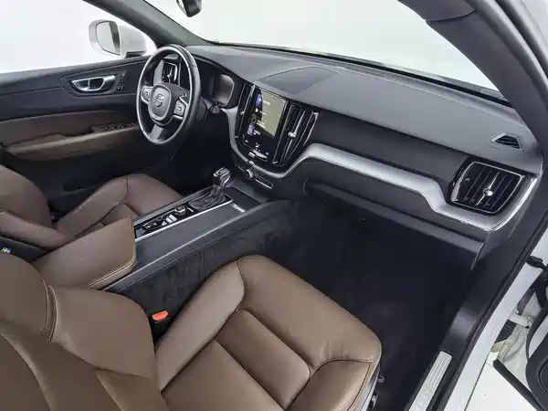 Volvo XC60 2021