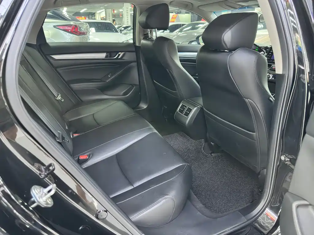 Honda Accord 2021 — фото 12