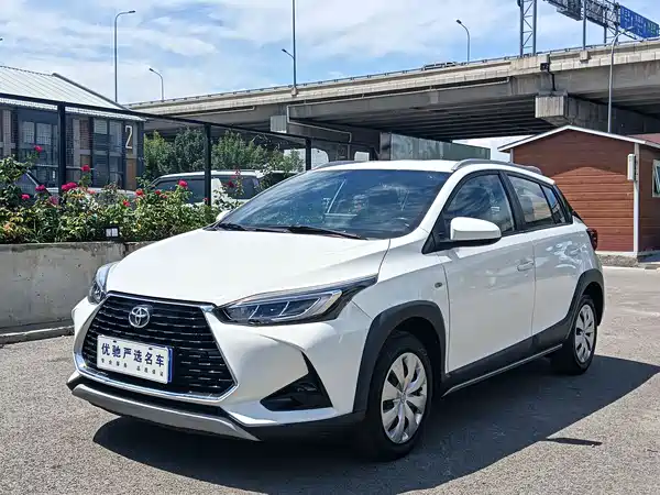 Toyota Yaris L 2022