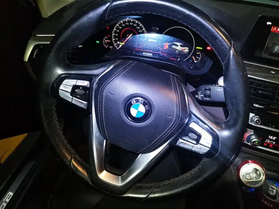 BMW 5 Series New Energy 2019 — фото 15