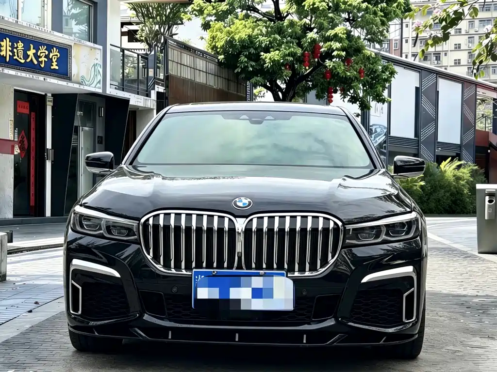 BMW 7 Series 2017 — фото 2