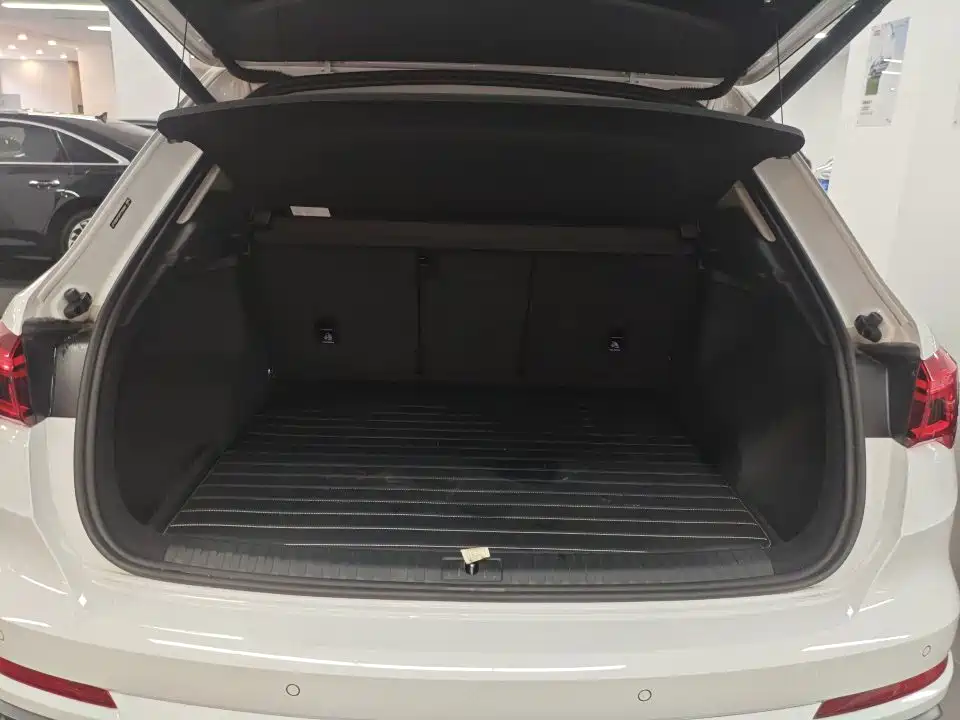 Audi Q3 2023 — фото 10