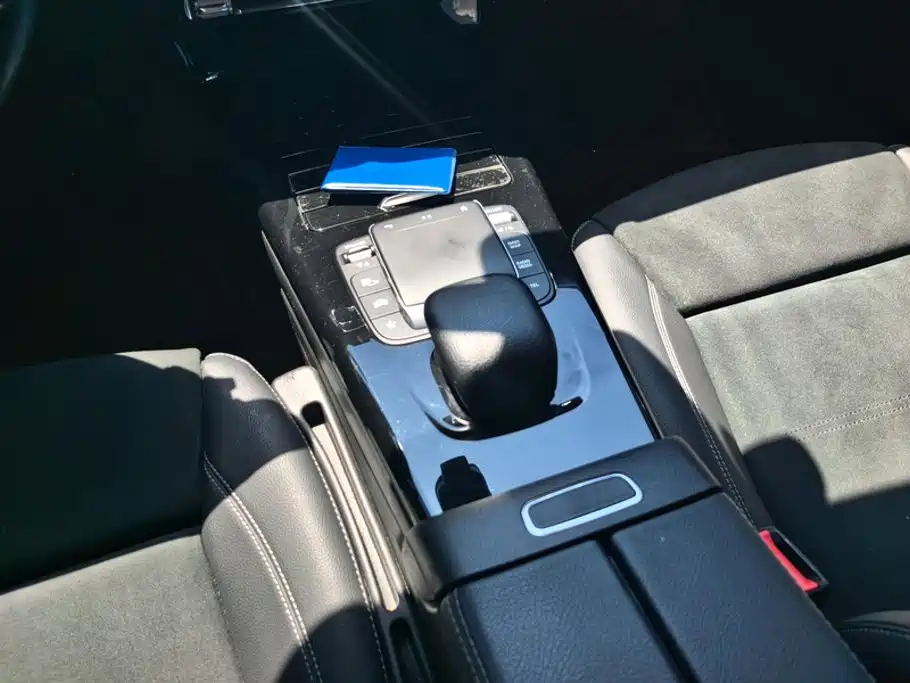 Mercedes-Benz A-Class 2022 — фото 16