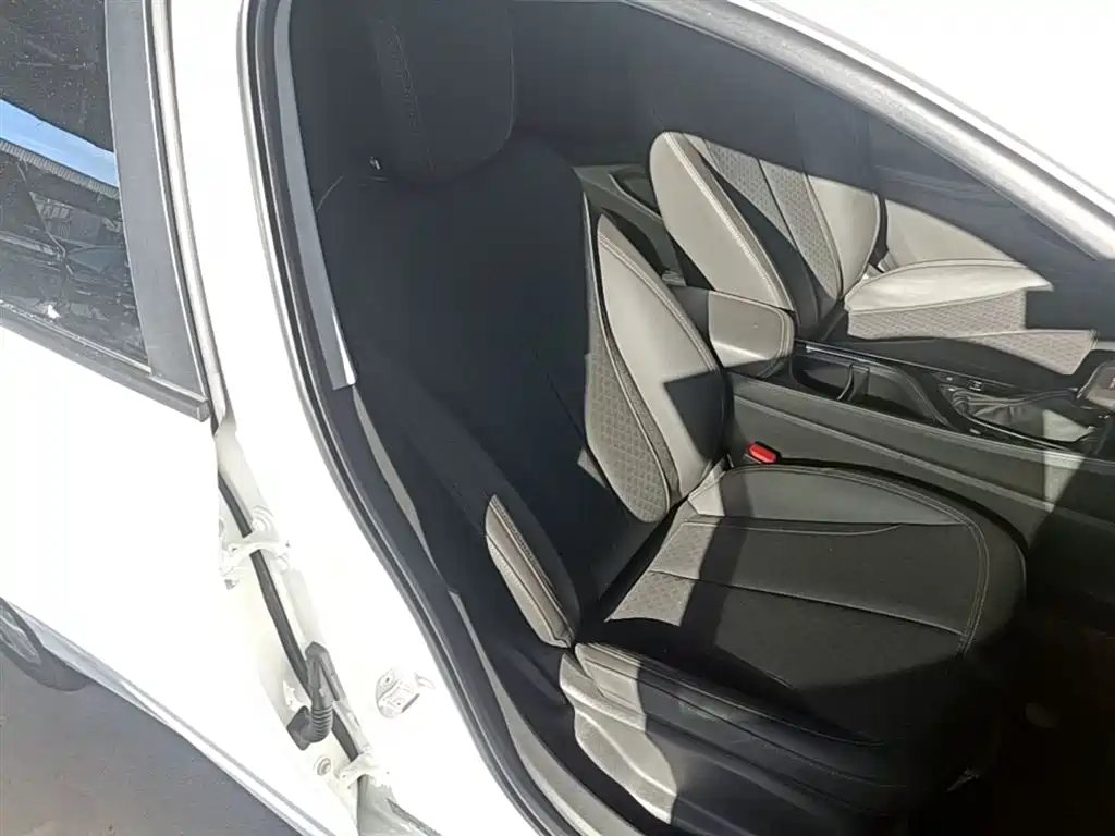 Buick Verano 2025 — фото 25