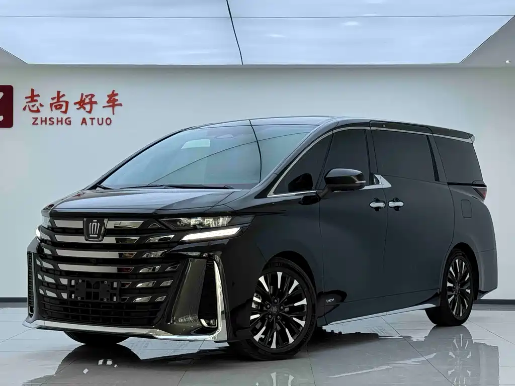 Toyota Vellfire 2024 — фото 1
