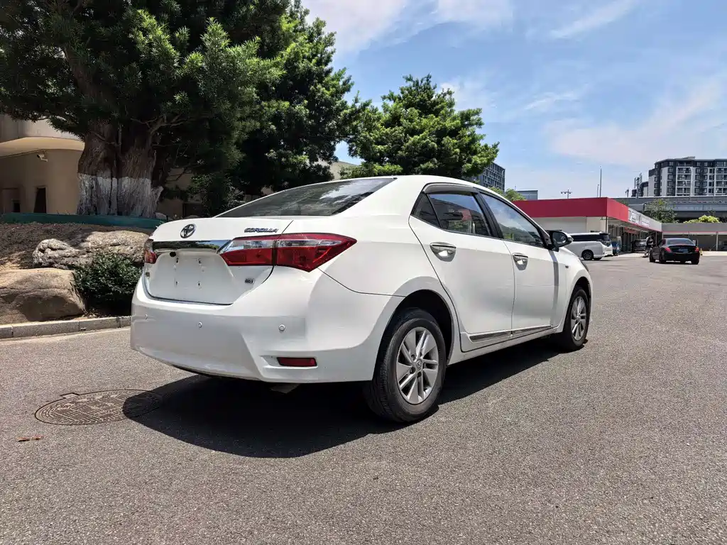 Toyota Corolla 2015