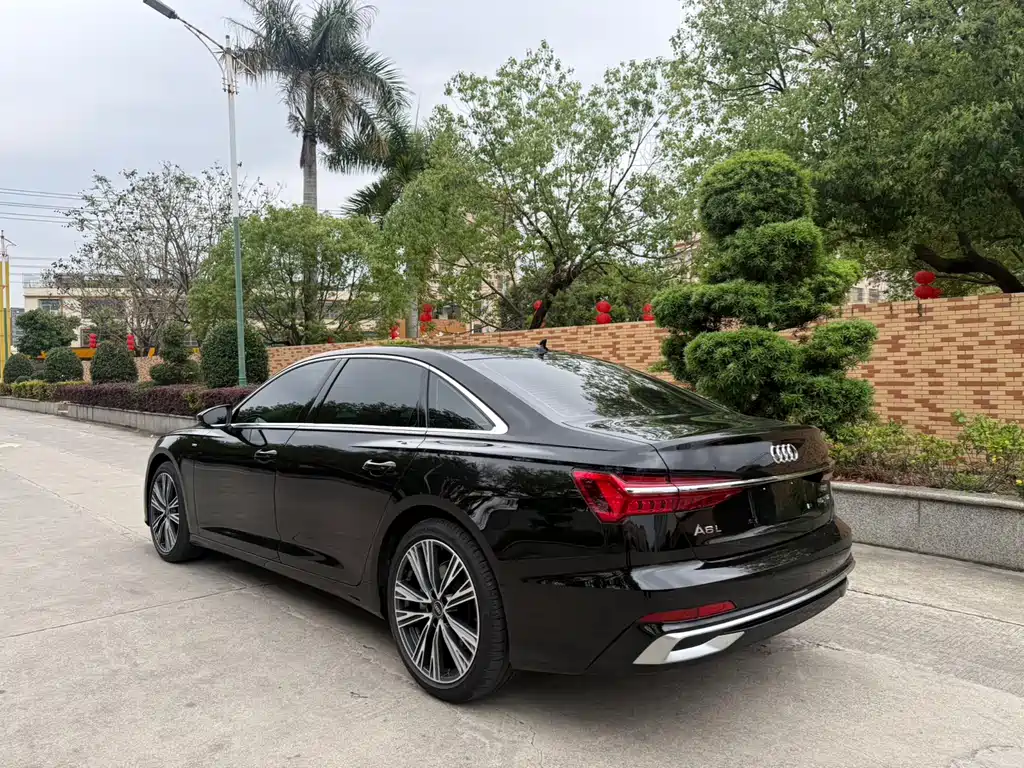 Audi A6L 2025 — фото 5