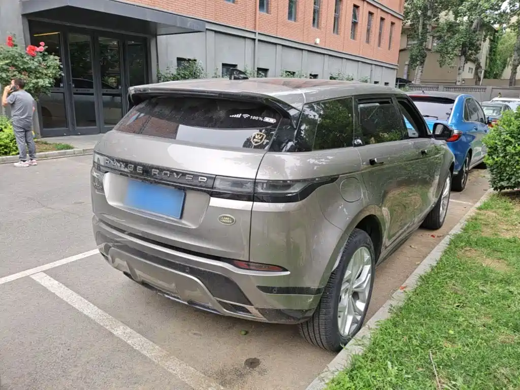 Land Rover Evoque 2022 — фото 7