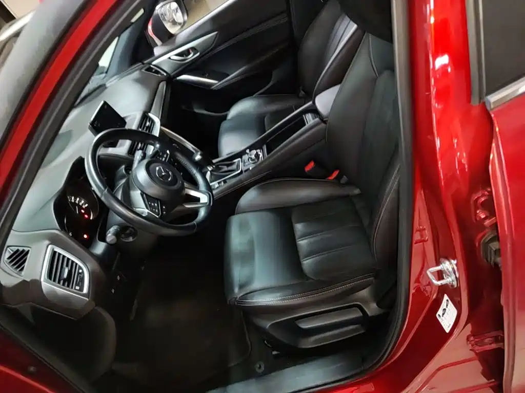 Mazda CX-4 2019 — фото 15