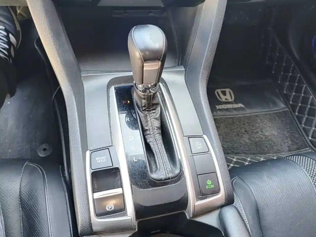 Honda Civic 2019 — фото 14