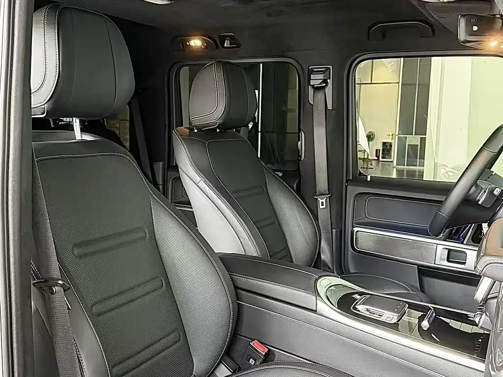 Mercedes-Benz G-Class 2025 — фото 17