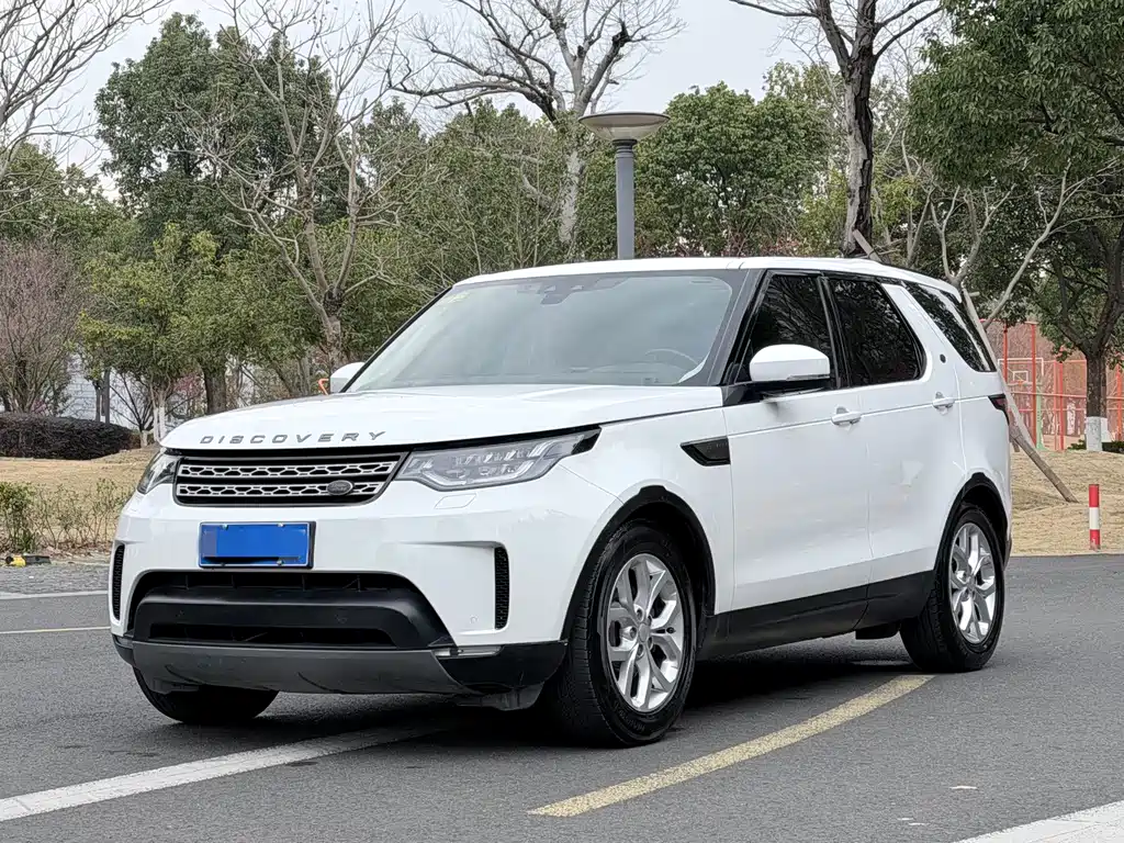 Land Rover Discovery 2018 — фото 1